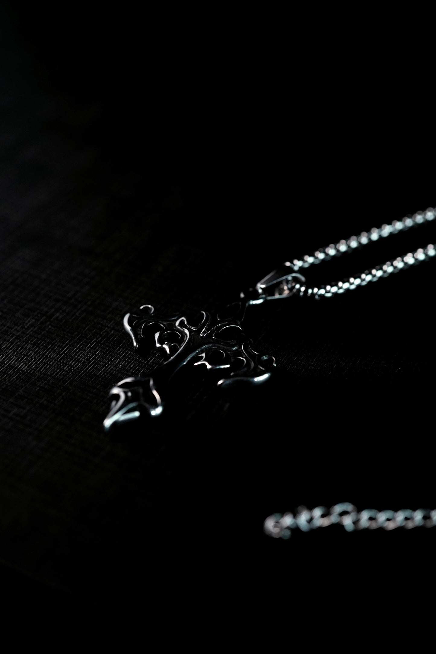 SHADOW CROSS