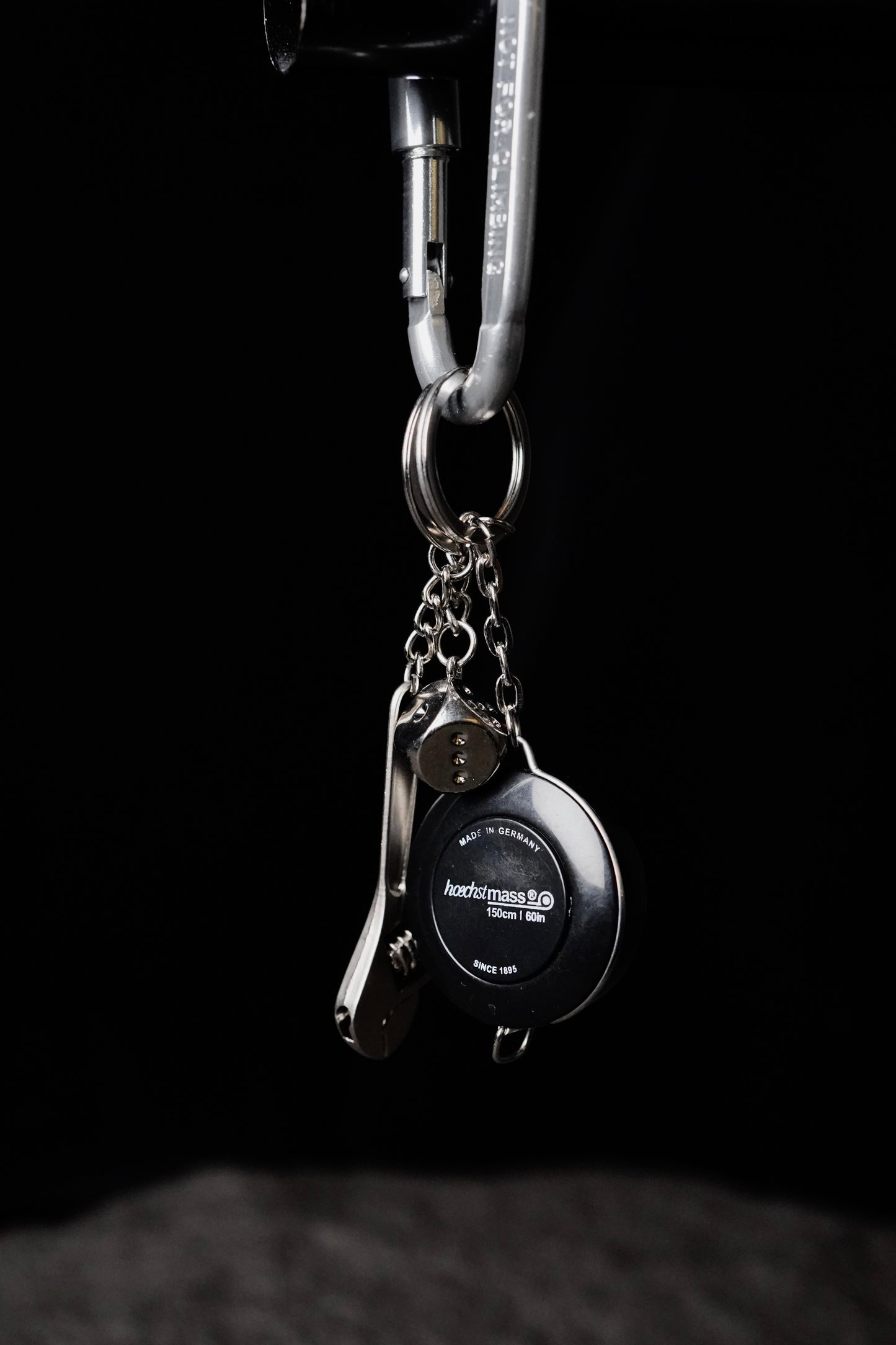 MEASURING TAPE KEYCHAIN