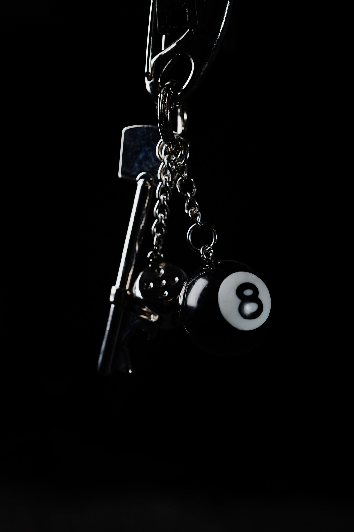 BLACK8 KEYCHAIN