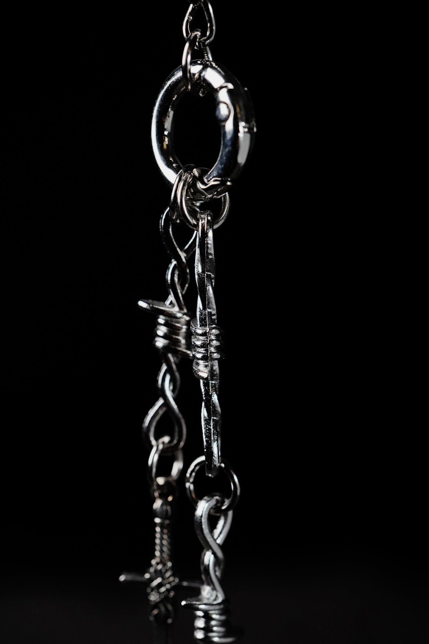 ROSE BLADE KEYCHAIN