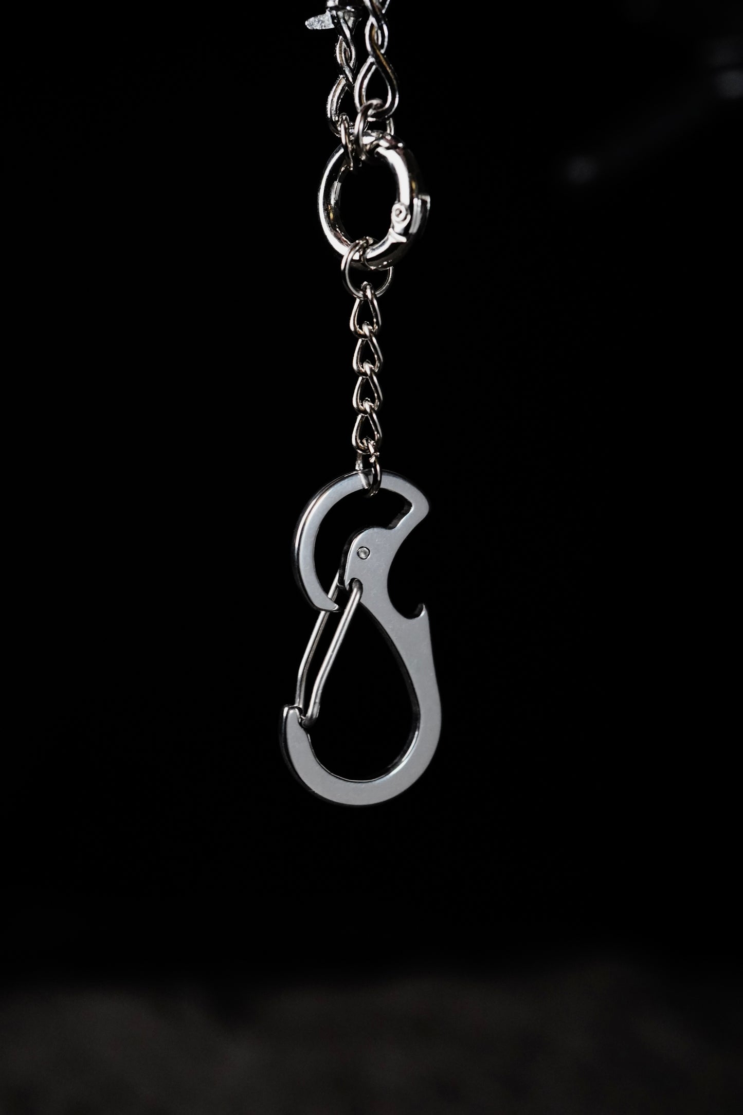 ROSE BLADE KEYCHAIN