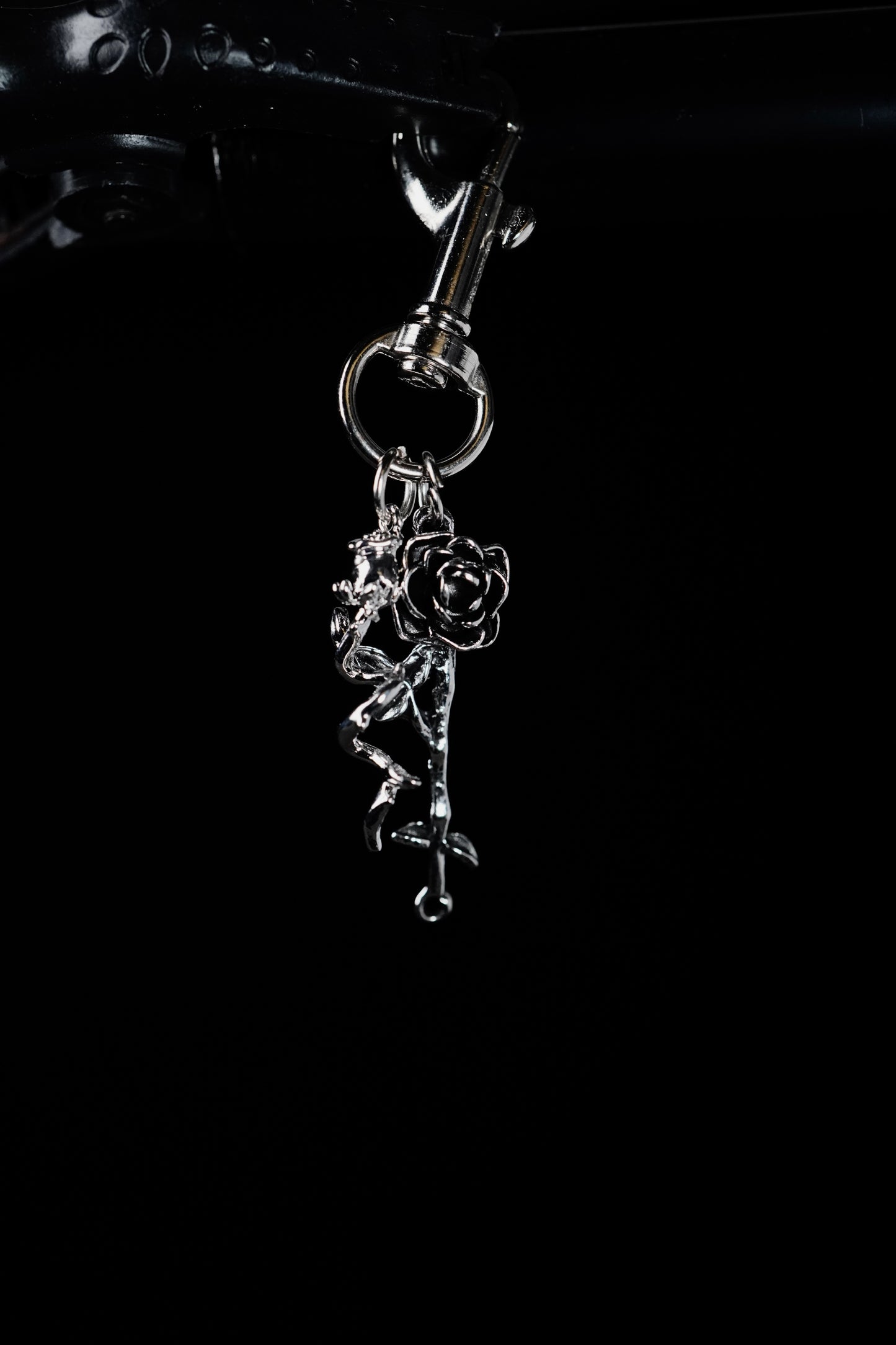 BLACKROSE KEYCHAIN