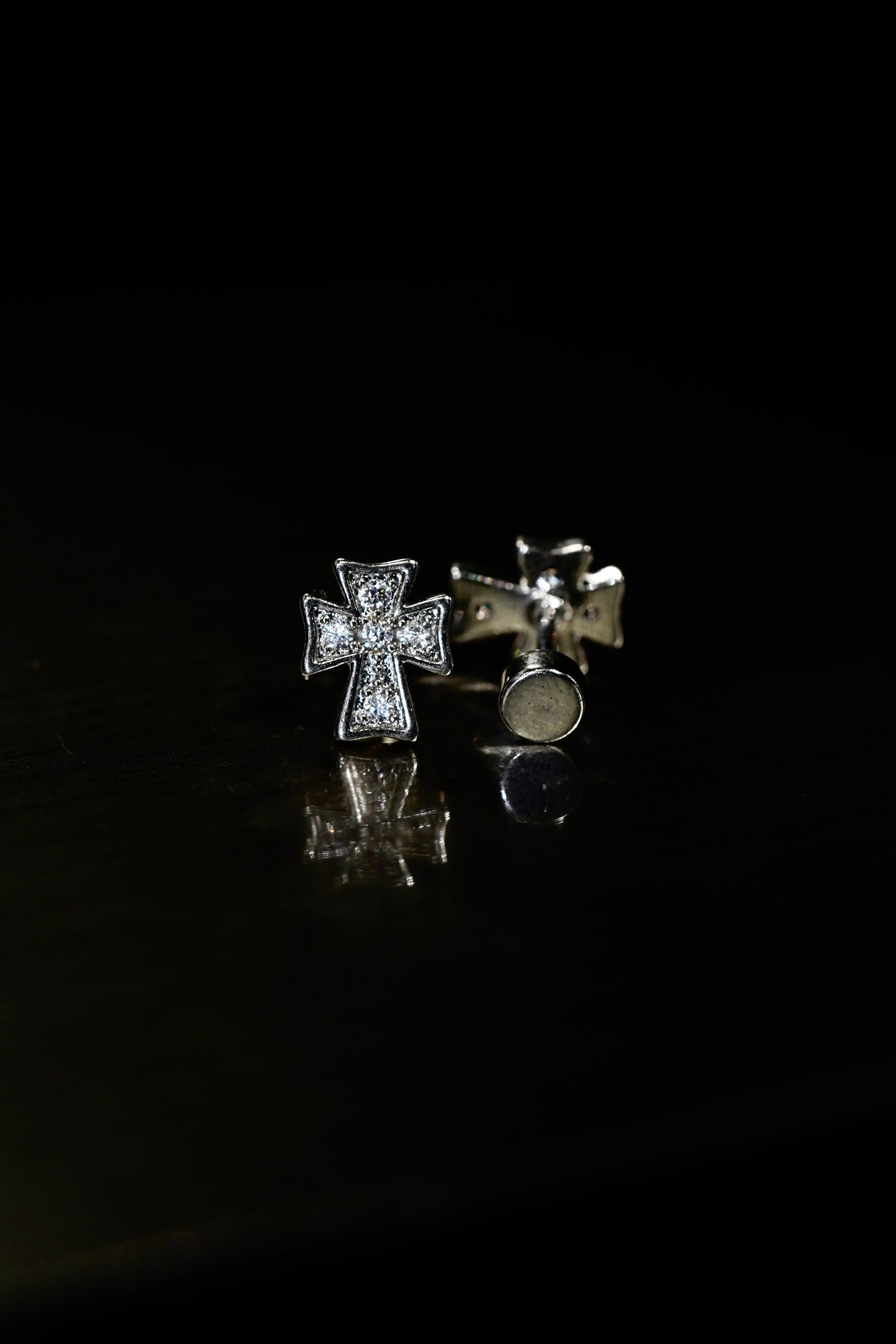 SQUARE CROSS