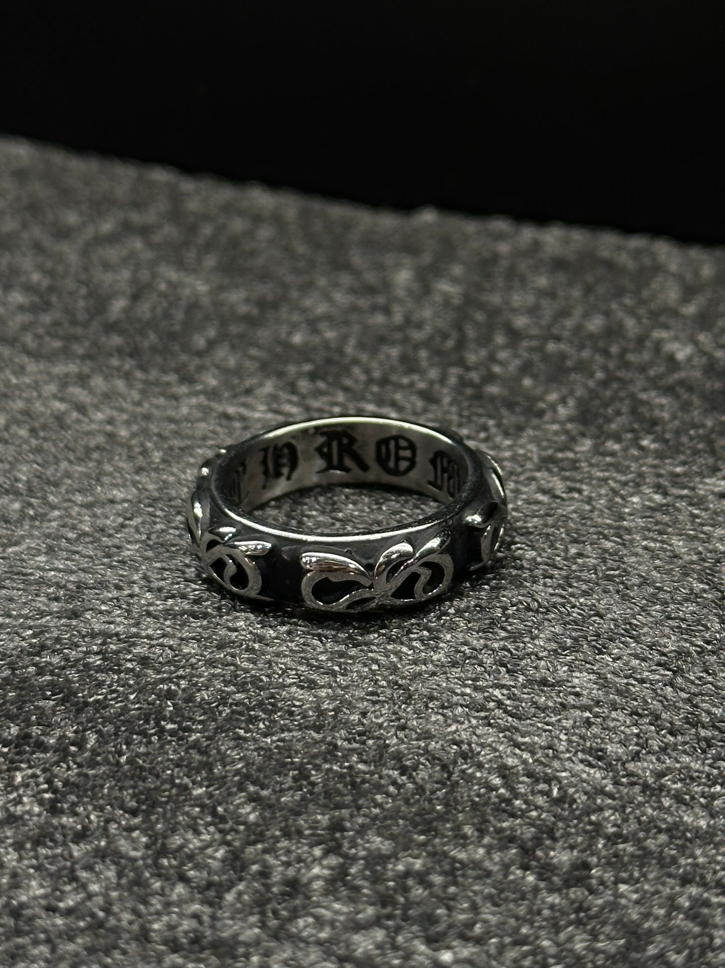 RING BLACK