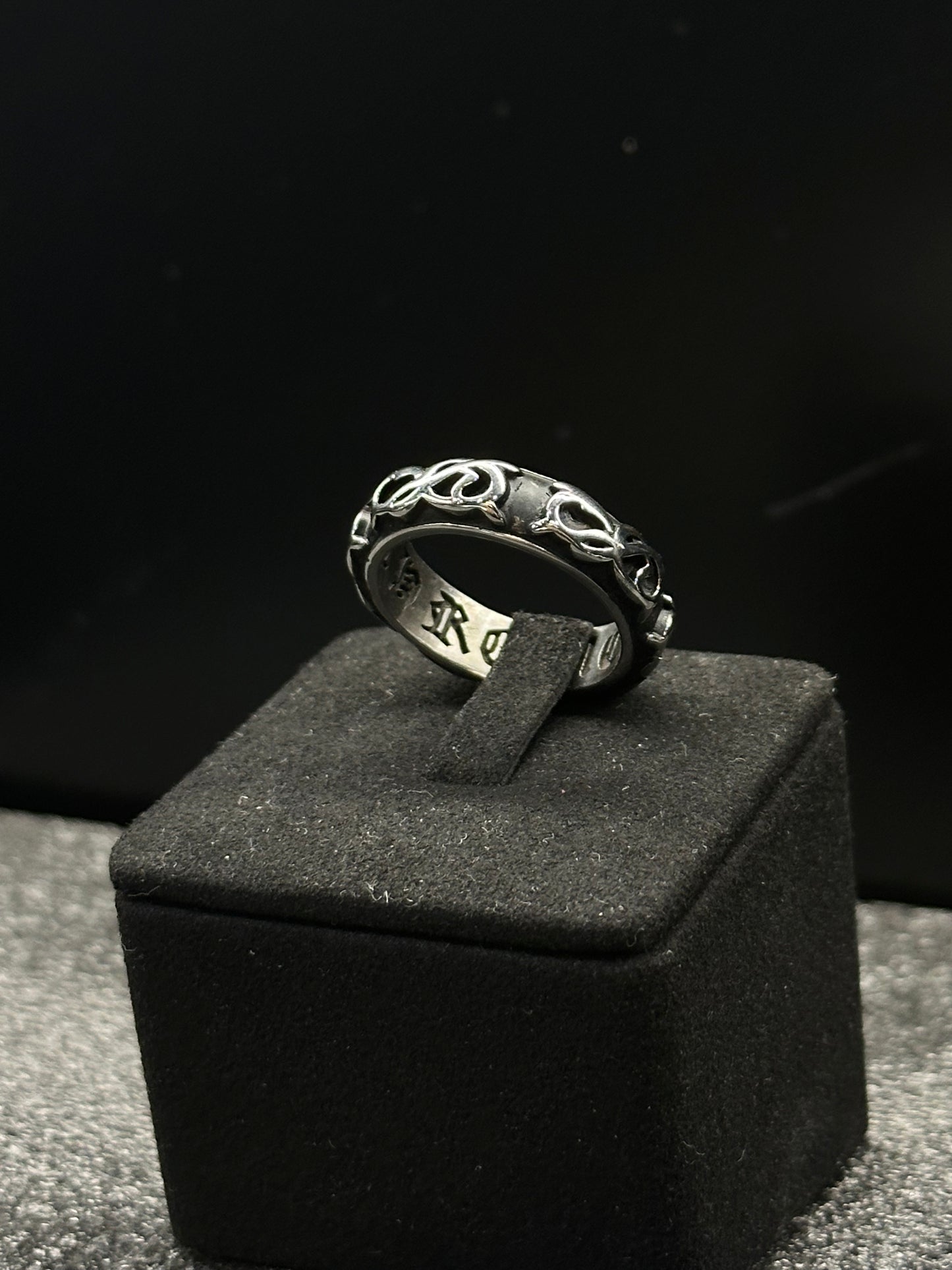 RING BLACK