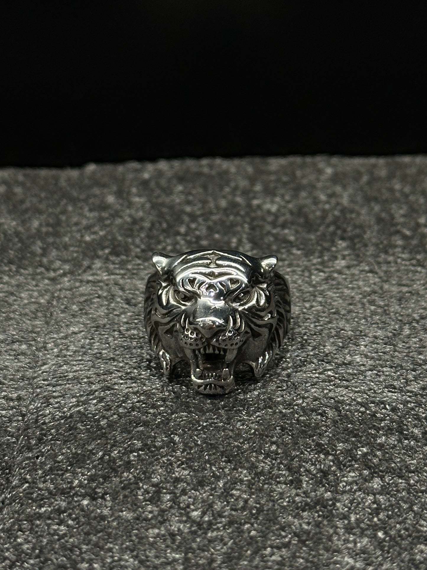 RING TIGER