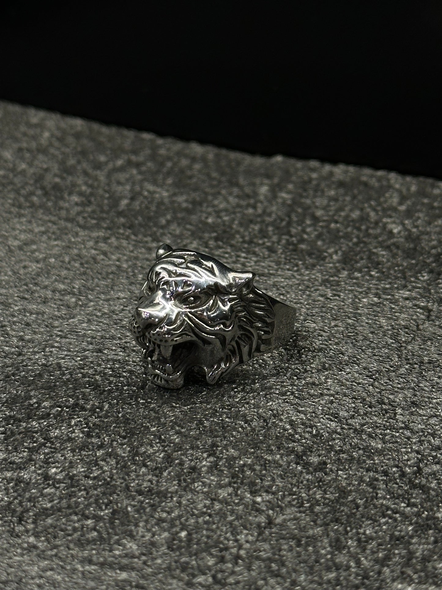 RING TIGER