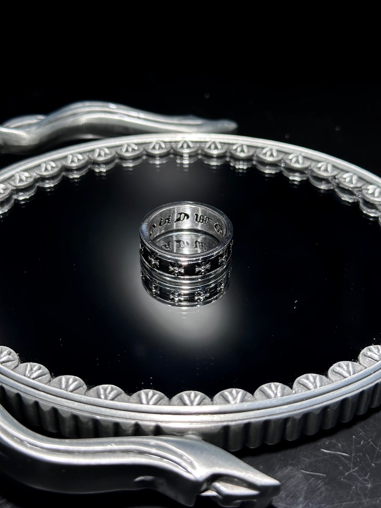 RING DARK CROSS