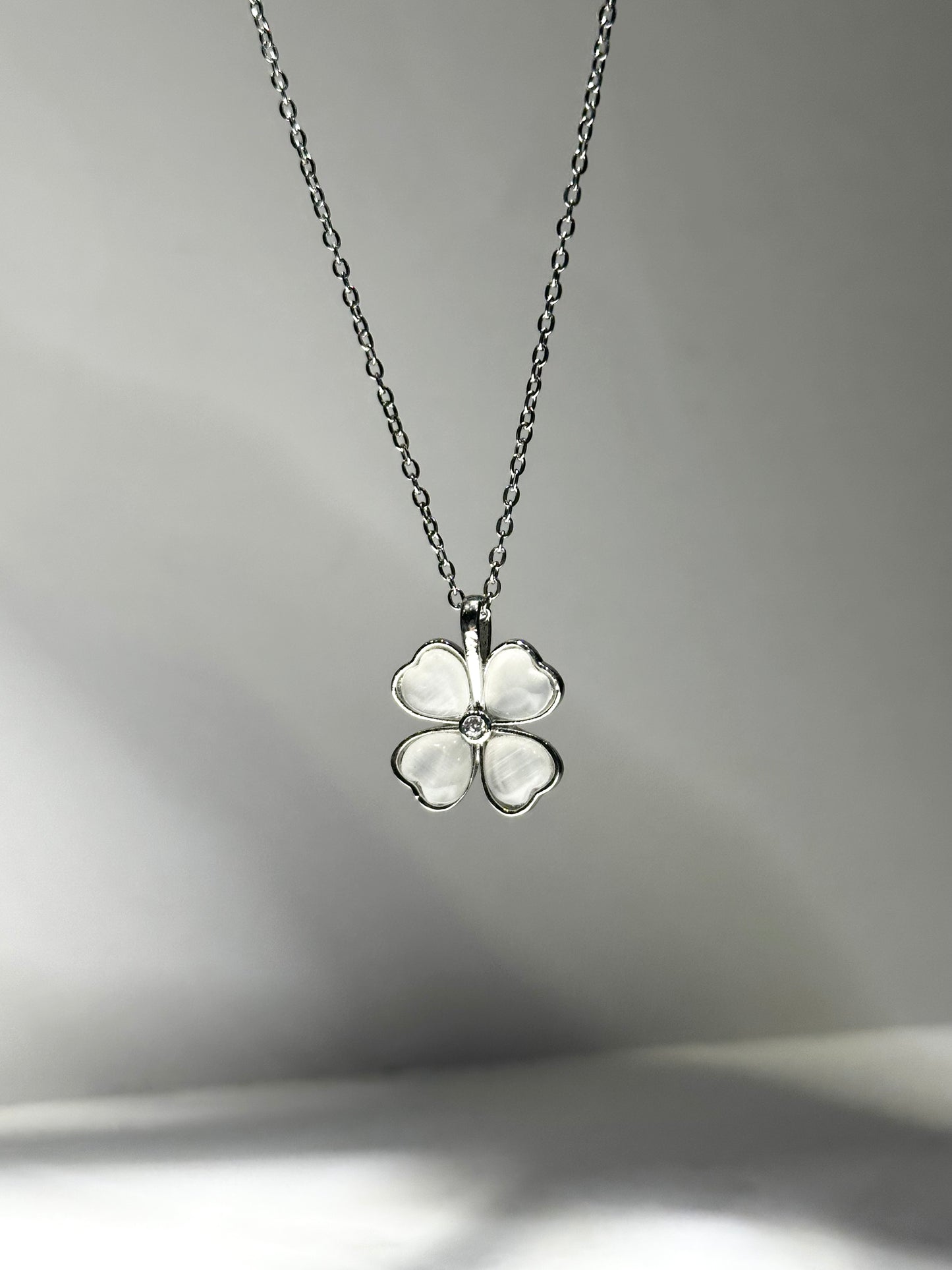 WHITE PETAL