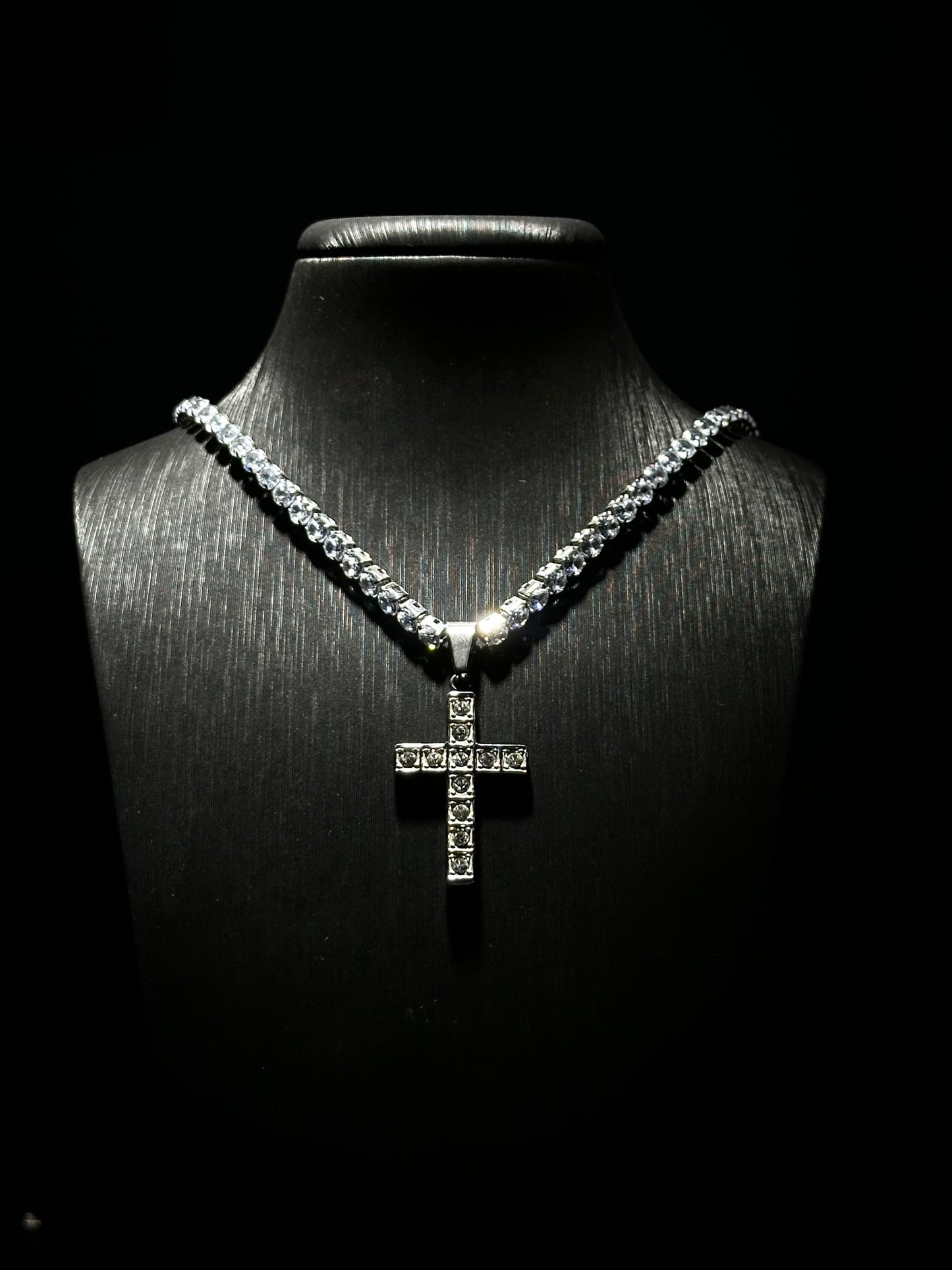 TENNIS CROSS