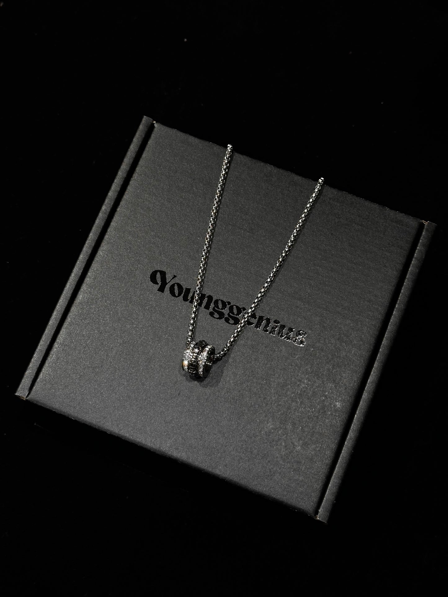 DIAMOND SKULL