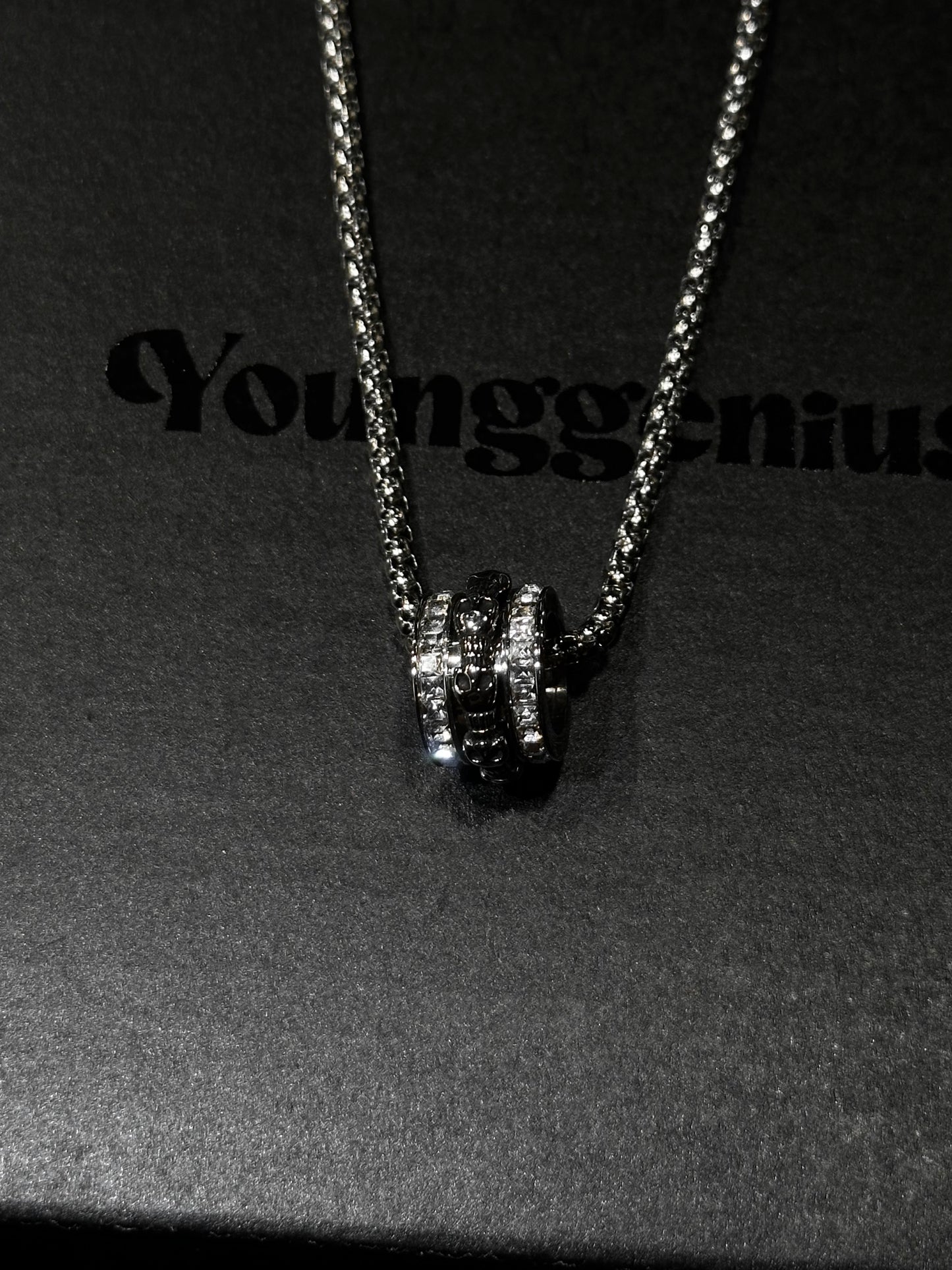 DIAMOND SKULL