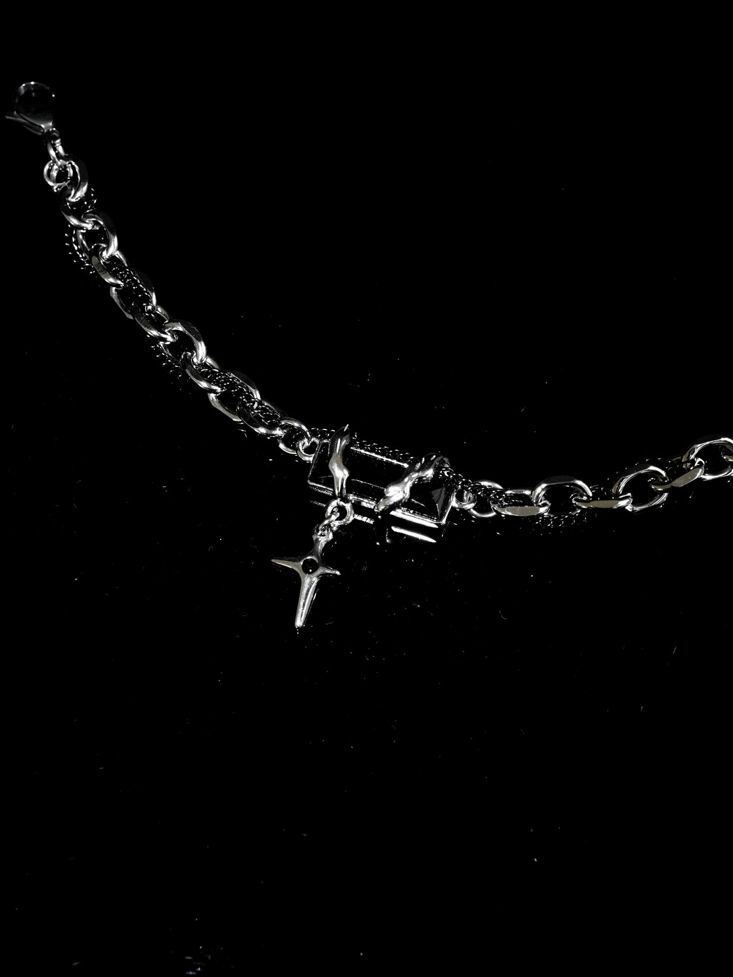 BLACK STAR BRACELET