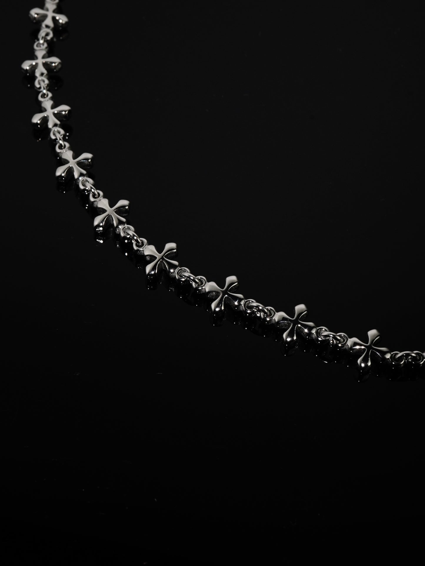 CLOVER CROSS BRACELET