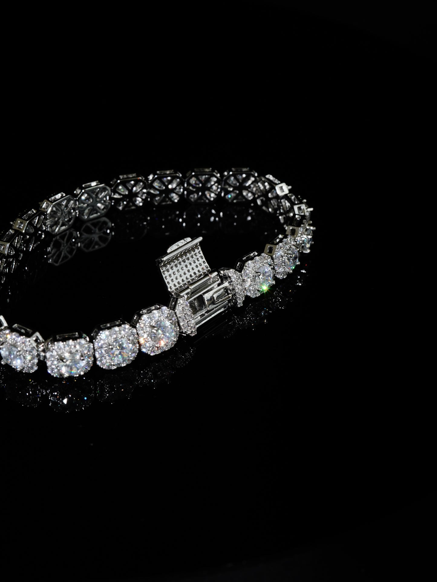 DIAMOND HALO BRACELET