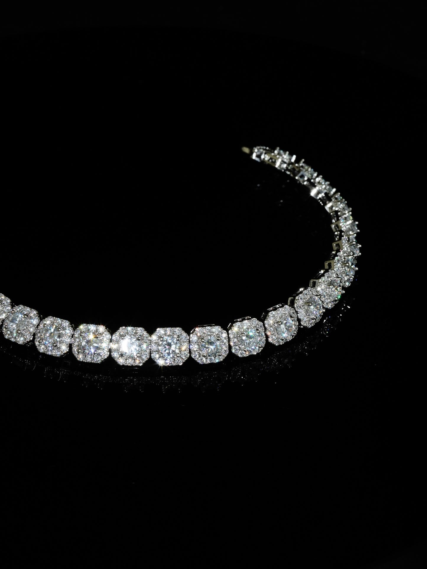 DIAMOND HALO BRACELET