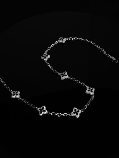 BLACK ICE CLOVER