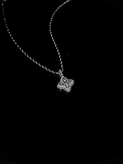 WHITE ICE CLOVER