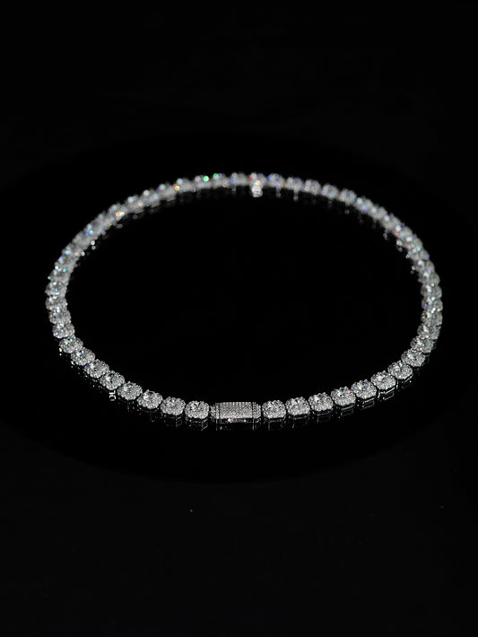 DIAMOND HALO
