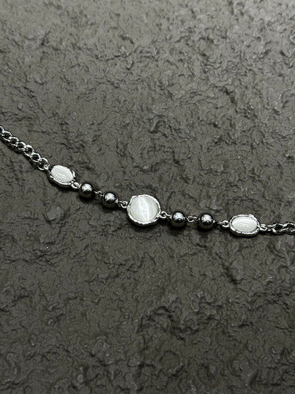 WHITE MOON