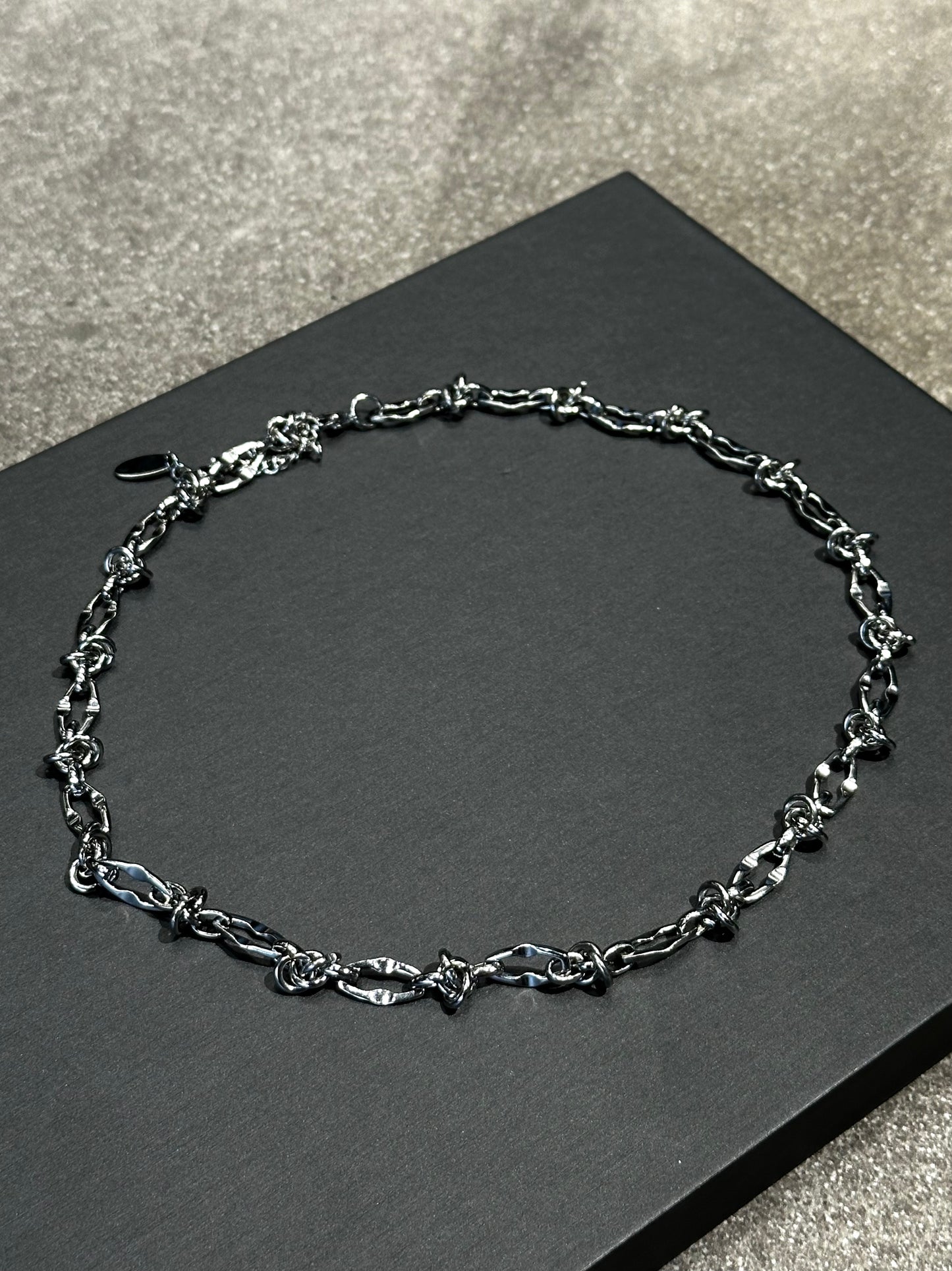 THORNS NECKLACE