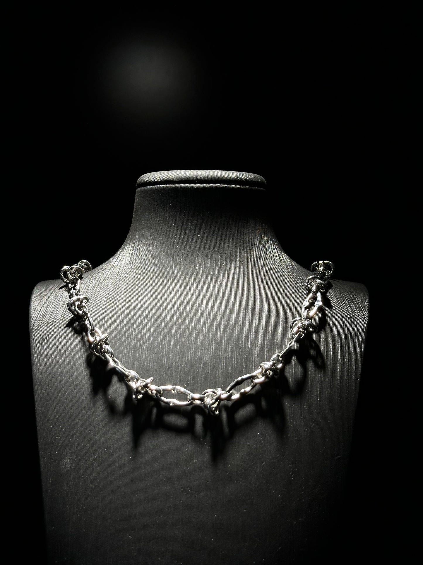 THORNS NECKLACE