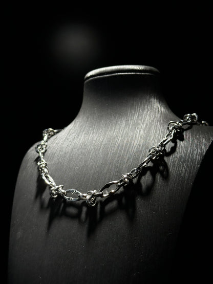 THORNS NECKLACE