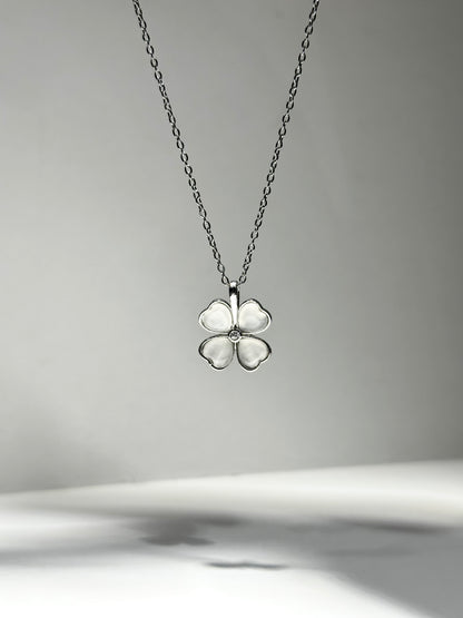 WHITE PETAL