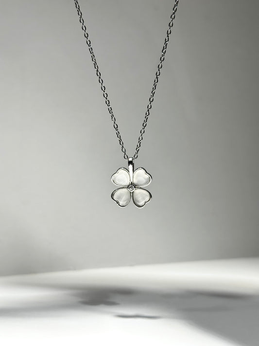 WHITE PETAL